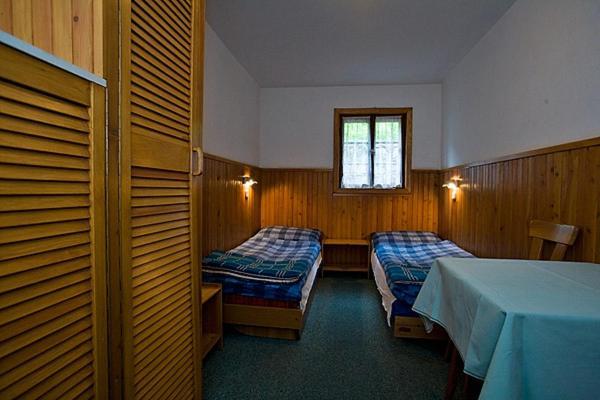 Schronisko Pttk Samotnia Vandrerhjem Karpacz Rom bilde