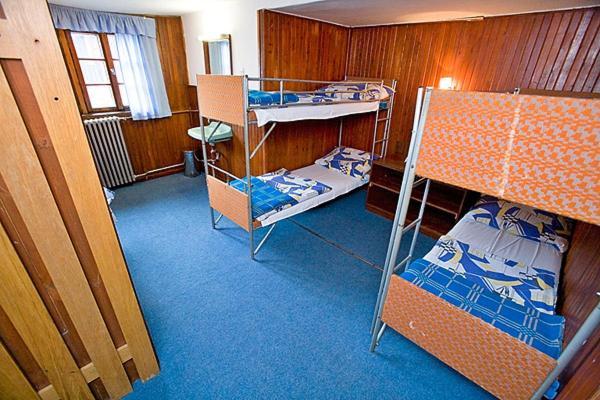 Schronisko Pttk Samotnia Vandrerhjem Karpacz Rom bilde